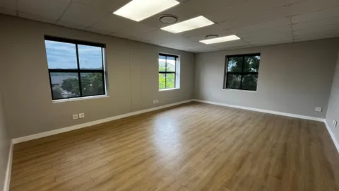 WhatsApp Image 2025-11-24 at 13.34.01 (1).